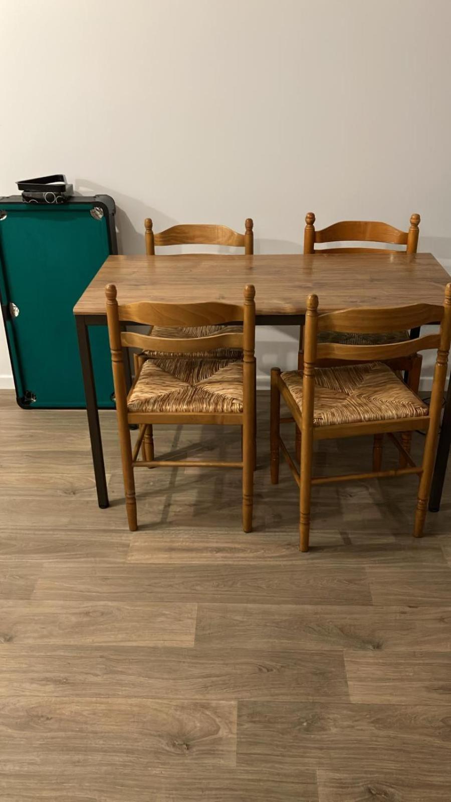 Bel Appartement Disponible กงฟล็องส์-แซงโตโนรีน ห้อง รูปภาพ