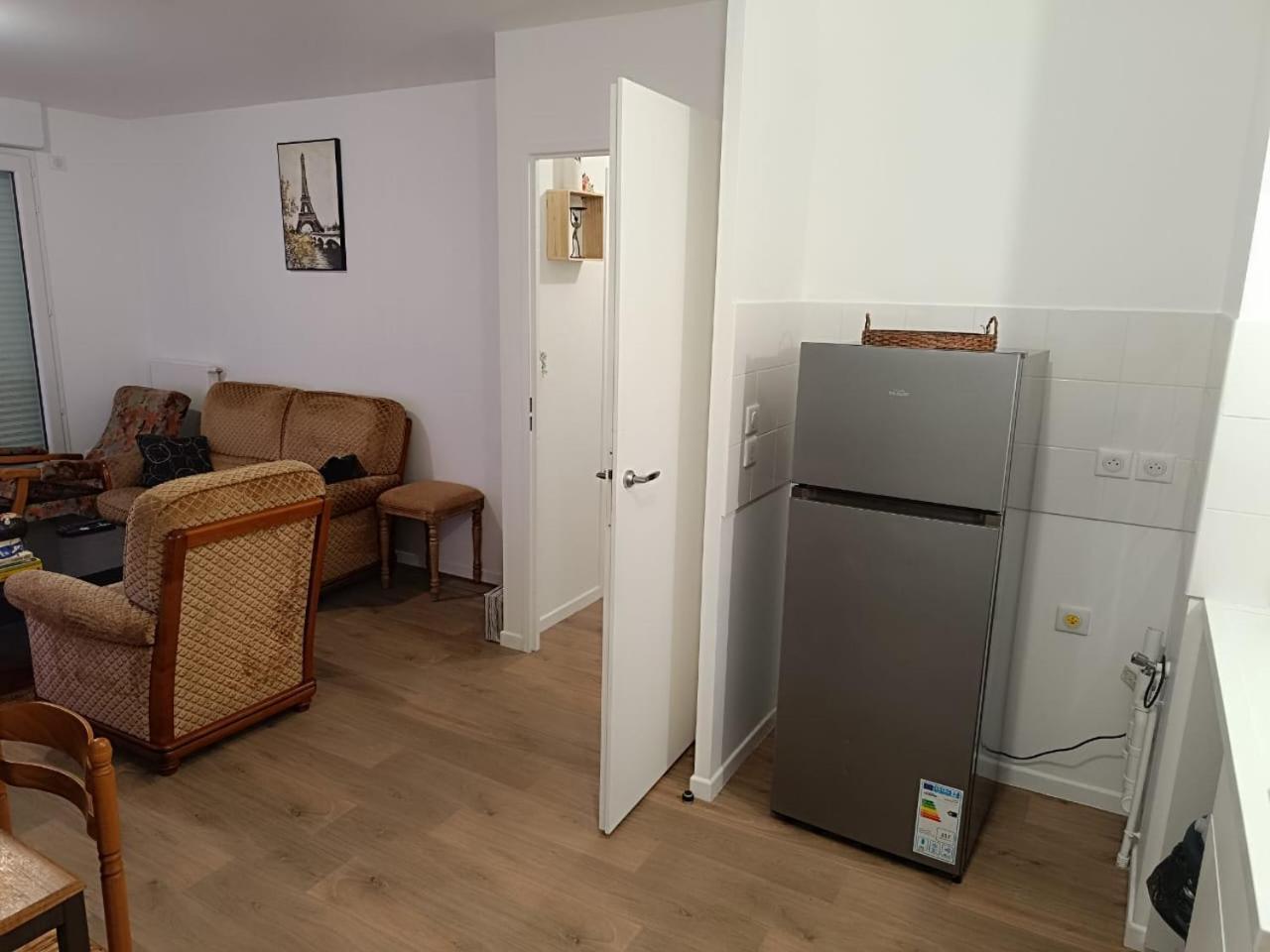 Bel Appartement Disponible กงฟล็องส์-แซงโตโนรีน ภายนอก รูปภาพ