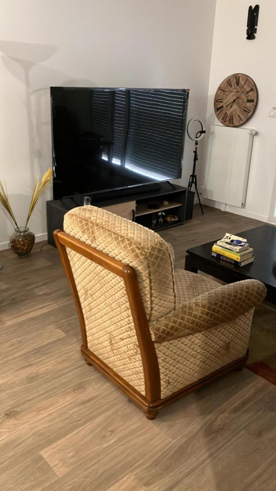 Bel Appartement Disponible กงฟล็องส์-แซงโตโนรีน ภายนอก รูปภาพ